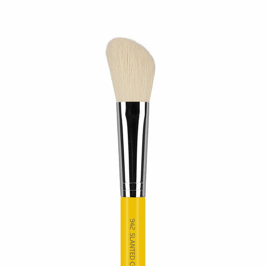 Brocha para rostro 942 Slanted Contour