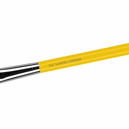 Brocha para rostro 942 Slanted Contour