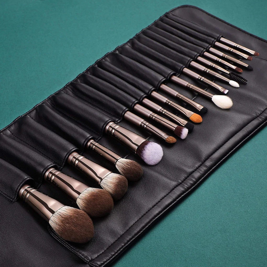 Set De Brochas Magician Series De 18 Piezas Lucky Coffee